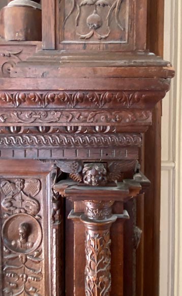 Important Neo-Renaissance syle mantel carved in walnut wood and oak Important Neo-Renaissance syle mantel carved in walnut wood and oak-15