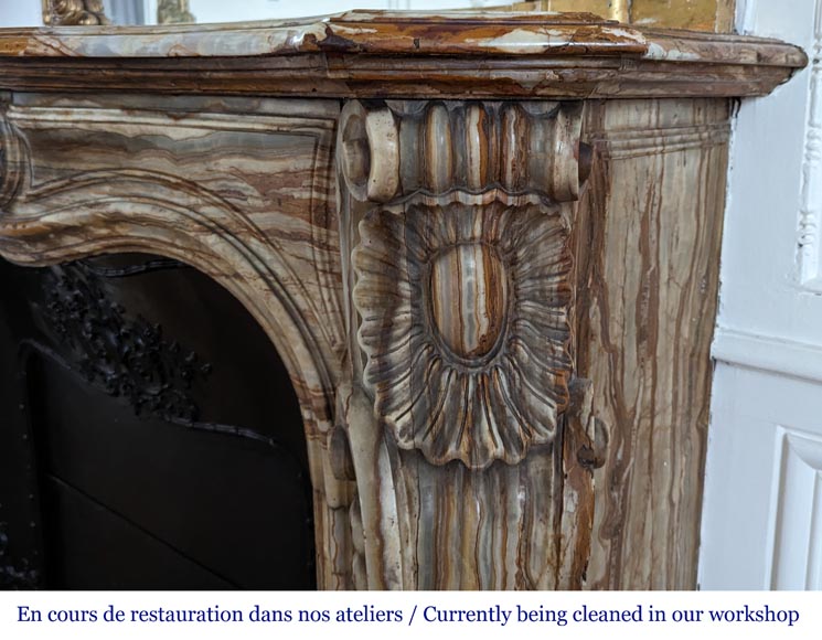 Louis XV style mantel in onyx Louis XV style mantel in onyx-9