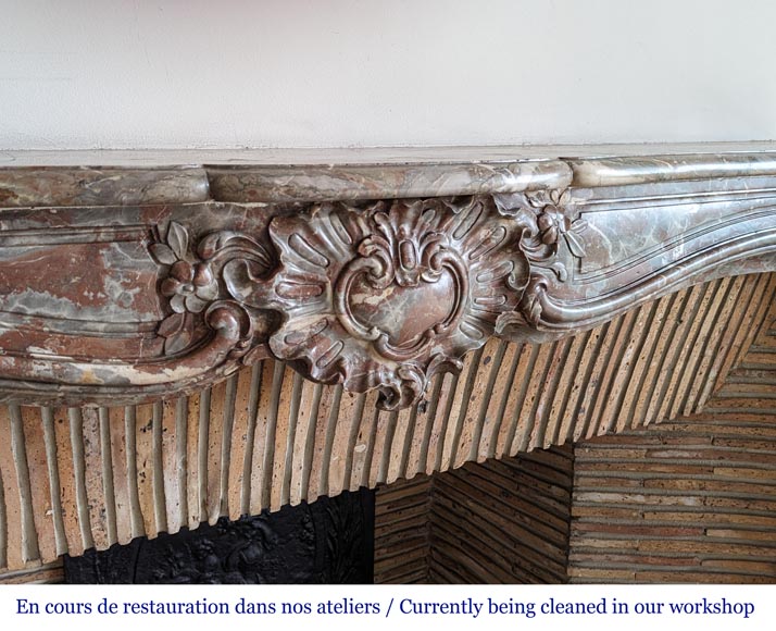 Louis XV style mantel in Rouge Royal marble, 18th century Louis XV style mantel in Rouge Royal marble, 18th century-2