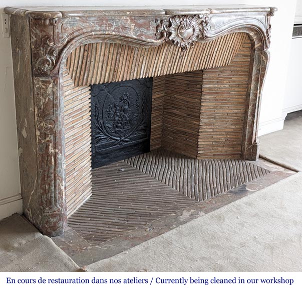 Louis XV style mantel in Rouge Royal marble, 18th century Louis XV style mantel in Rouge Royal marble, 18th century-3