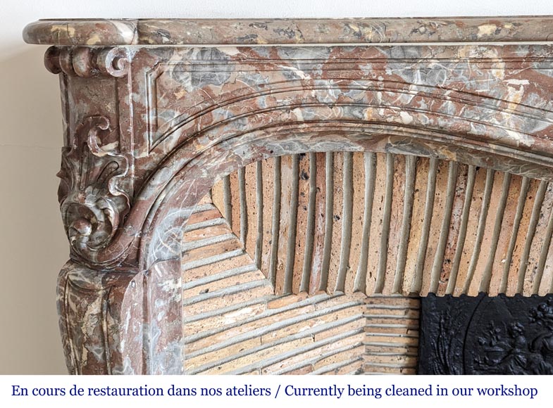 Louis XV style mantel in Rouge Royal marble, 18th century Louis XV style mantel in Rouge Royal marble, 18th century-4