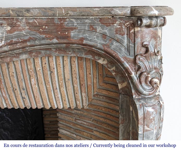 Louis XV style mantel in Rouge Royal marble, 18th century Louis XV style mantel in Rouge Royal marble, 18th century-8