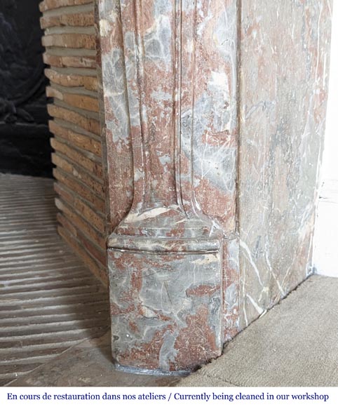 Louis XV style mantel in Rouge Royal marble, 18th century Louis XV style mantel in Rouge Royal marble, 18th century-10