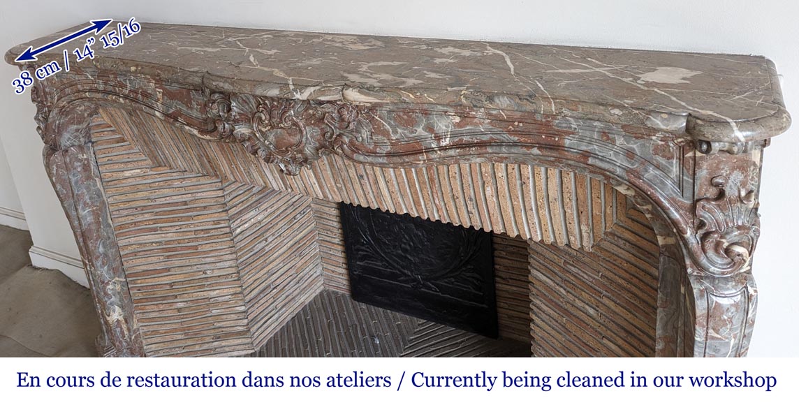 Louis XV style mantel in Rouge Royal marble, 18th century Louis XV style mantel in Rouge Royal marble, 18th century-11