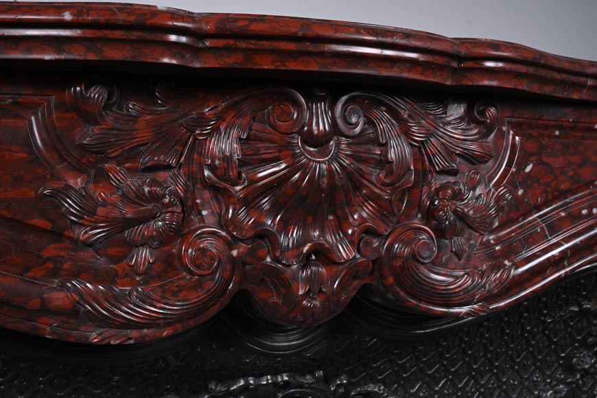 Louis XV style mantel with rich décor of shells and volutes in Griotte marble Louis XV style mantel with rich décor of shells and volutes in Griotte marble-2