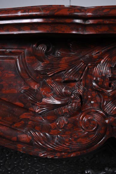 Louis XV style mantel with rich décor of shells and volutes in Griotte marble Louis XV style mantel with rich décor of shells and volutes in Griotte marble-3