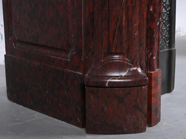 Louis XV style mantel with rich décor of shells and volutes in Griotte marble Louis XV style mantel with rich décor of shells and volutes in Griotte marble-7