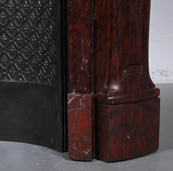 Louis XV style mantel with rich décor of shells and volutes in Griotte marble Louis XV style mantel with rich décor of shells and volutes in Griotte marble-10