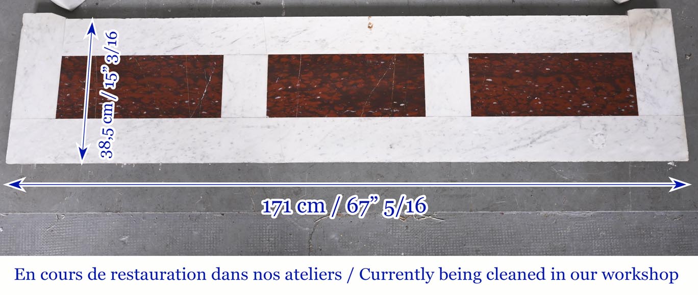 A highly sculpted Louis XV style fireplace in Carrara marble, decorated with a shell motif. A highly sculpted Louis XV style fireplace in Carrara marble, decorated with a shell motif.-14