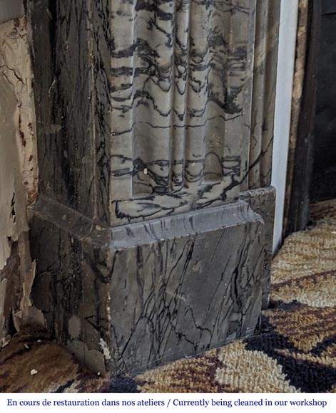 Cheminée Napoléon III à pieds en console en marbre Bleu Fleury Cheminée Napoléon III à pieds en console en marbre Bleu Fleury-4