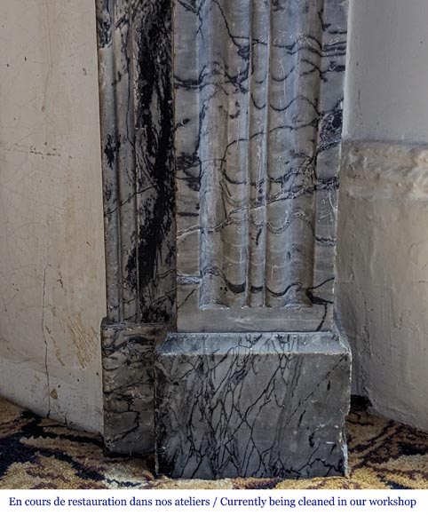 Cheminée Napoléon III à pieds en console en marbre Bleu Fleury Cheminée Napoléon III à pieds en console en marbre Bleu Fleury-7