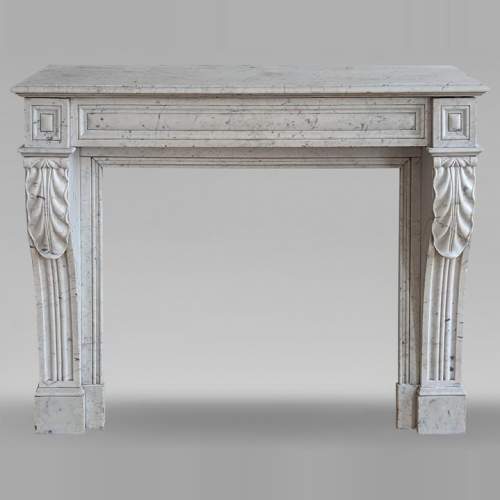 Napoleon III style Modillon mantel adorned with water leaves in Carrara marble