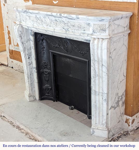 Louis XVI style mantel with curved entablature decorated with macaroons in Arabescato marble Louis XVI style mantel with curved entablature decorated with macaroons in Arabescato marble-7