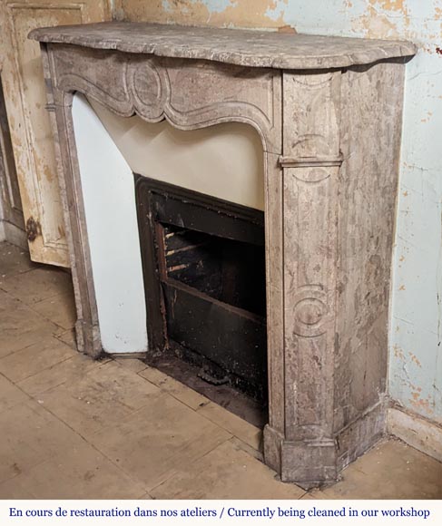 Louis XV style Pompadour mantel carved in Lunel marble Louis XV style Pompadour mantel carved in Lunel marble-4