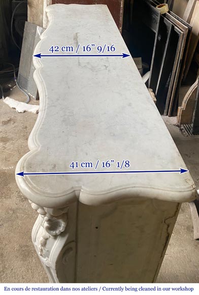 Louis XV style mantel with shell framed by palmettes carved in Carrara marble Louis XV style mantel with shell framed by palmettes carved in Carrara marble-10
