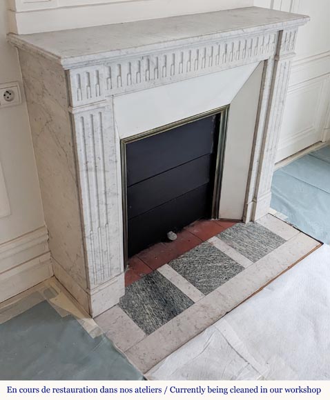 Louis XVI style Carrara marble mantel with curved flutes Louis XVI style Carrara marble mantel with curved flutes-2
