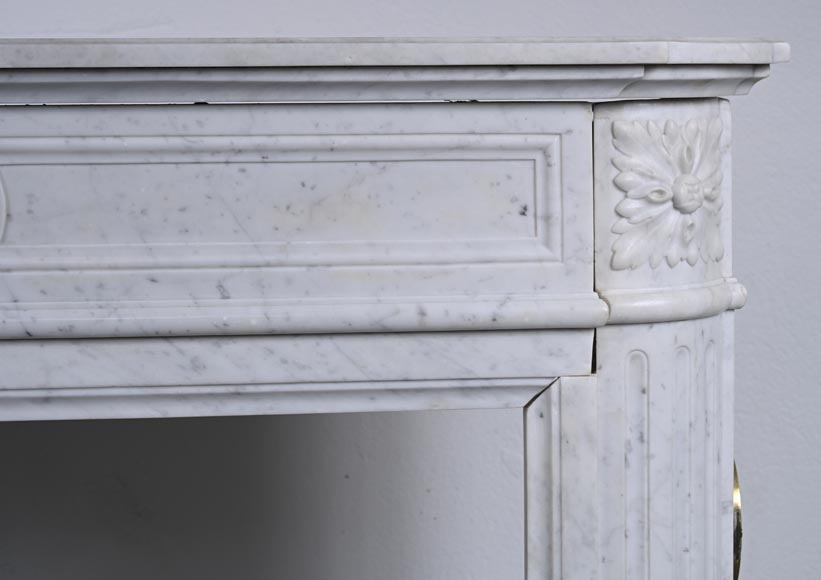 Louis XVI style Carrara marble mantel with rounded corners Louis XVI style Carrara marble mantel with rounded corners-7