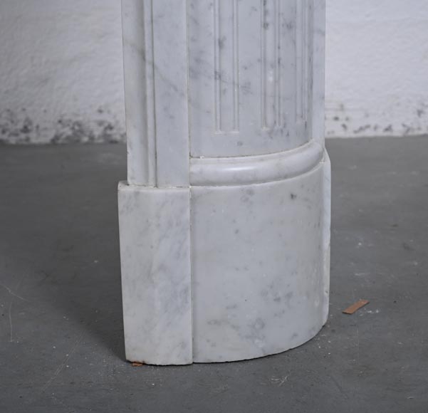 Louis XVI style Carrara marble mantel with rounded corners Louis XVI style Carrara marble mantel with rounded corners-9