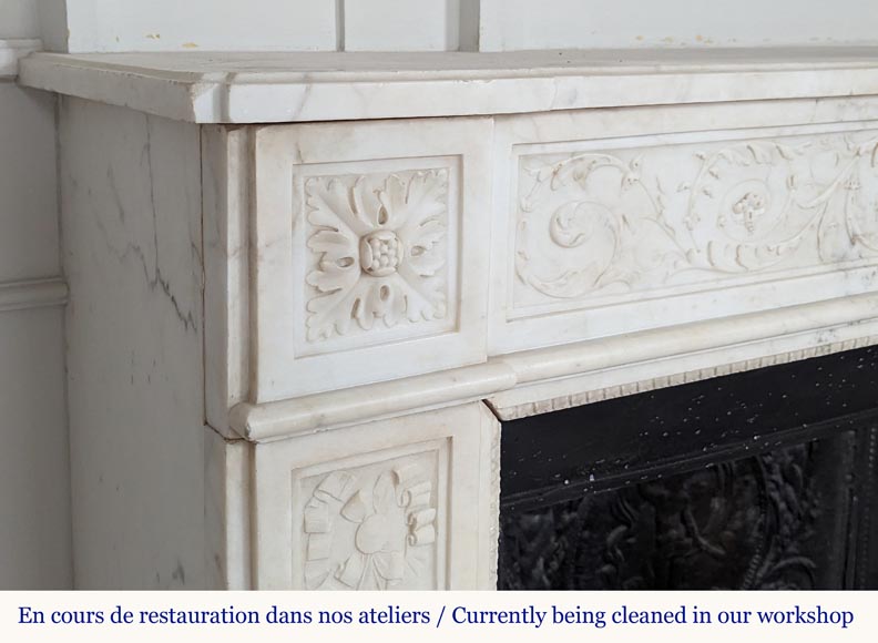 Large Louis XVI period statuary marble mantel with foliage décor  Large Louis XVI period statuary marble mantel with foliage décor -5