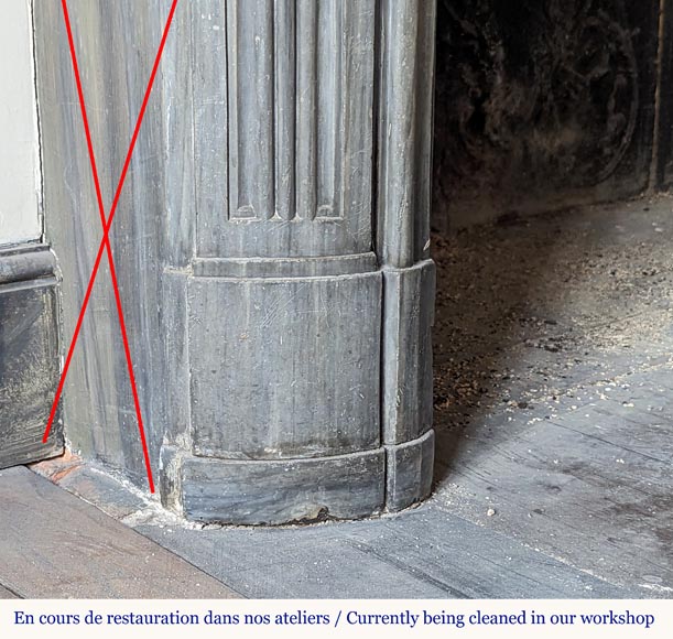 Louis XV period Turquin marble mantel with beautiful shell Louis XV period Turquin marble mantel with beautiful shell-5