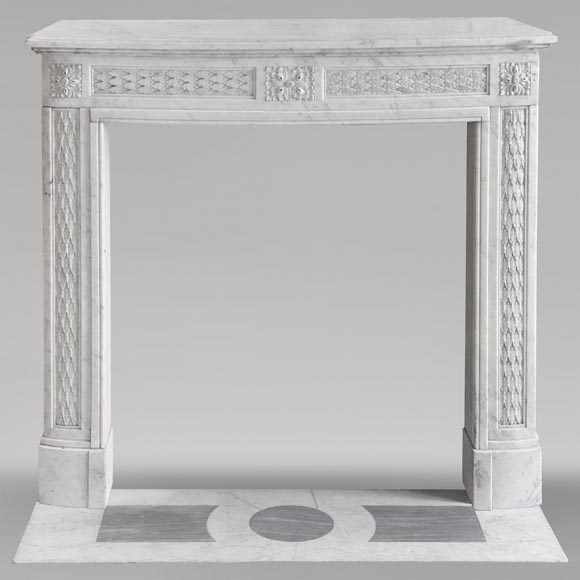 Louis XVI style mantel in Carrara marble decorated with a holly frieze Louis XVI style mantel in Carrara marble decorated with a holly frieze-0