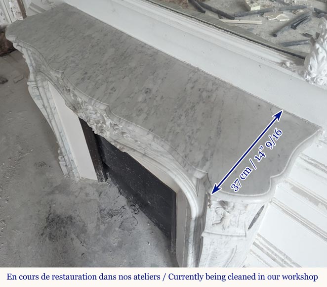 Louis XV style mantel in veined Carrara marble Louis XV style mantel in veined Carrara marble-11