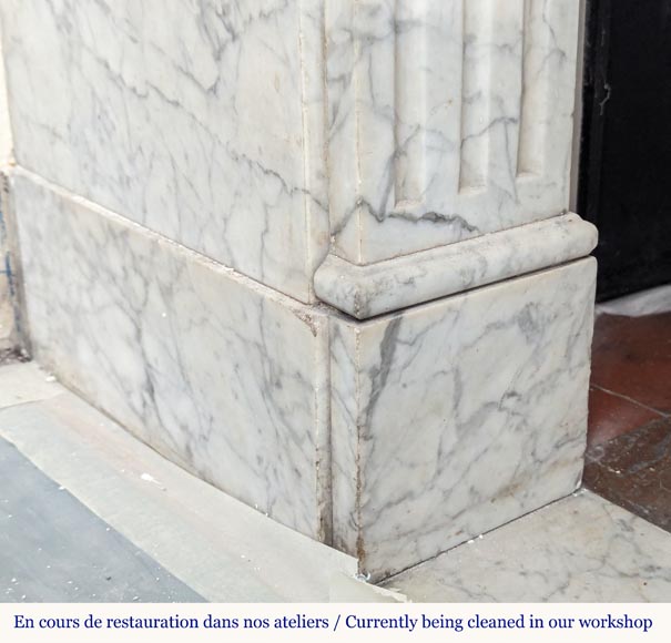 Louis XVI style mantel in veined Carrara marble with fluting Louis XVI style mantel in veined Carrara marble with fluting-4