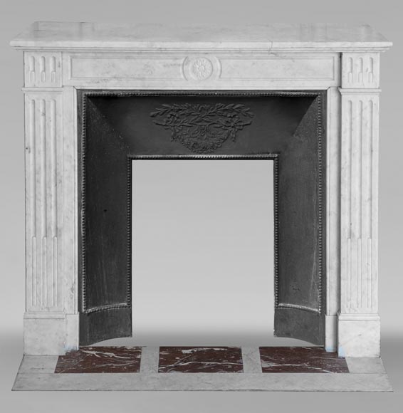 Louis XVI style mantel in Carrara marble adorned with a sunflower Louis XVI style mantel in Carrara marble adorned with a sunflower-0
