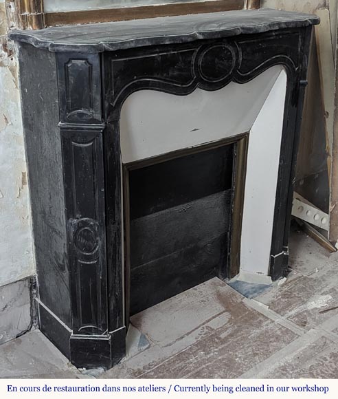 Louis XV style Pompadour mantel in black speckled marble Louis XV style Pompadour mantel in black speckled marble-2