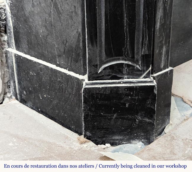 Louis XV style Pompadour mantel in black speckled marble Louis XV style Pompadour mantel in black speckled marble-4