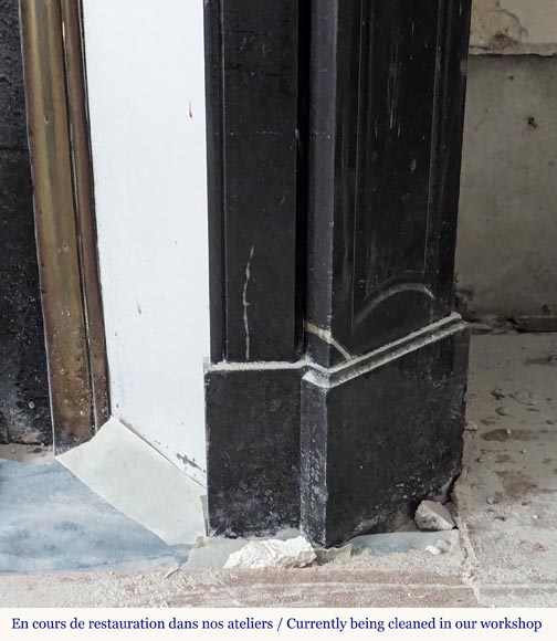 Louis XV style Pompadour mantel in black speckled marble Louis XV style Pompadour mantel in black speckled marble-7