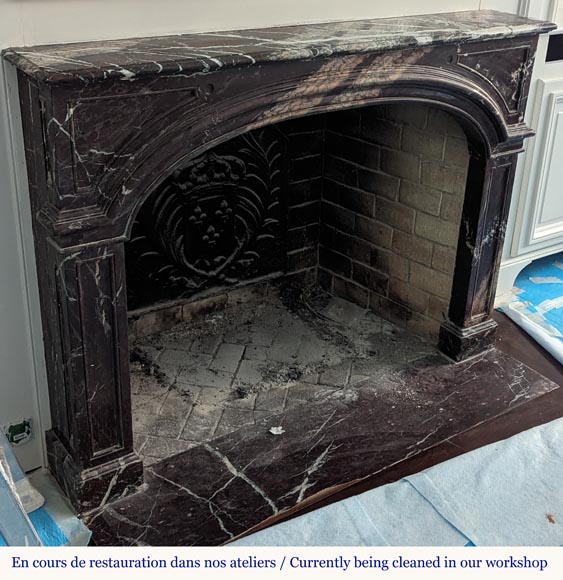 Regence style mantel in Campan marble Regence style mantel in Campan marble-2