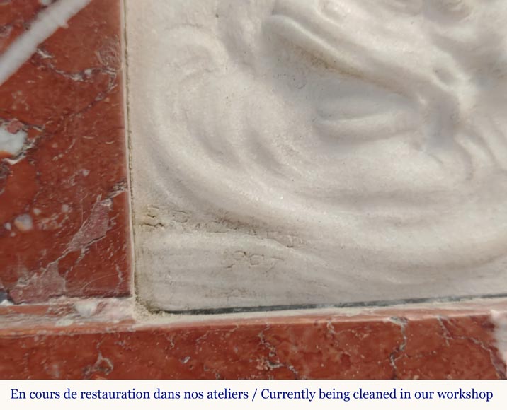 Louis XIV style mantel in Incarnat Turquin marble, decorated by a Poseidon carved in statuary marble Louis XIV style mantel in Incarnat Turquin marble, decorated by a Poseidon carved in statuary marble-4