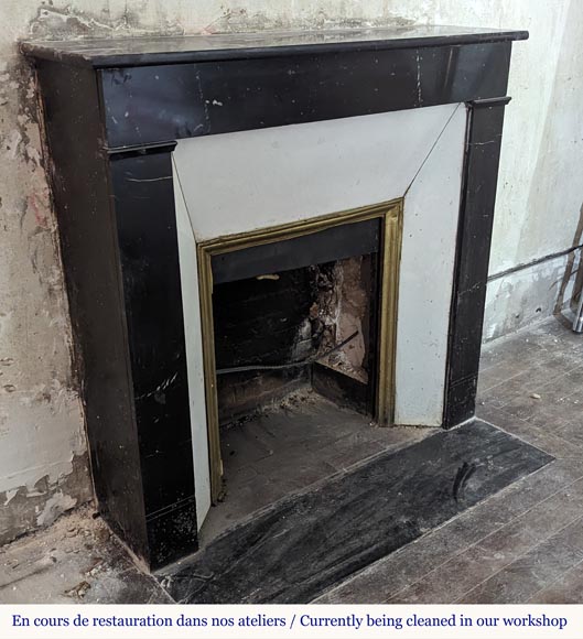 Cheminée de style Napoléon III en marbre noir moucheté Cheminée de style Napoléon III en marbre noir moucheté-2