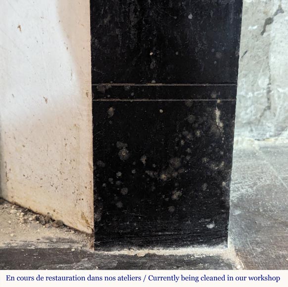 Cheminée de style Napoléon III en marbre noir moucheté Cheminée de style Napoléon III en marbre noir moucheté-7