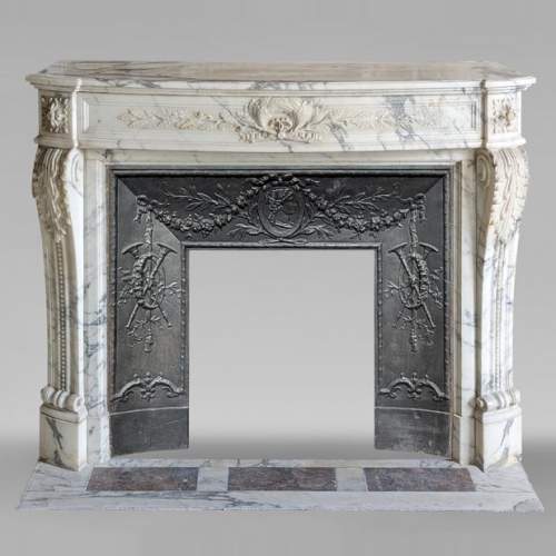 Louis XVI style curved mantel in Arabescato marble