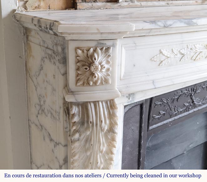 Louis XVI style curved mantel in Arabescato marble  Louis XVI style curved mantel in Arabescato marble -3