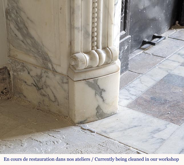 Louis XVI style curved mantel in Arabescato marble  Louis XVI style curved mantel in Arabescato marble -4