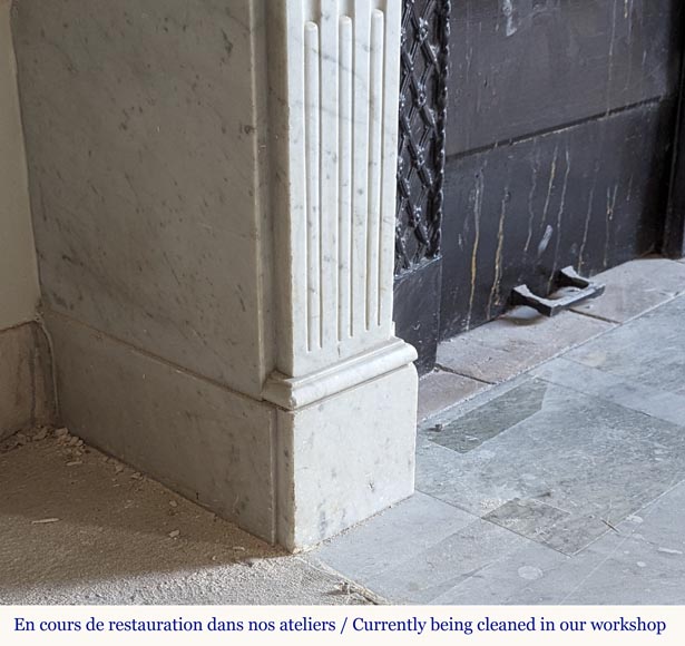 Louis XVI style mantel in Carrara marble adorned with a laurel wreath Louis XVI style mantel in Carrara marble adorned with a laurel wreath-5