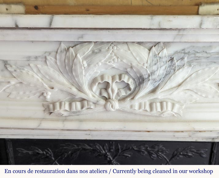 Louis XVI style Arabescato marble mantel with curved entablature decorated with a laurel wreath Louis XVI style Arabescato marble mantel with curved entablature decorated with a laurel wreath-1