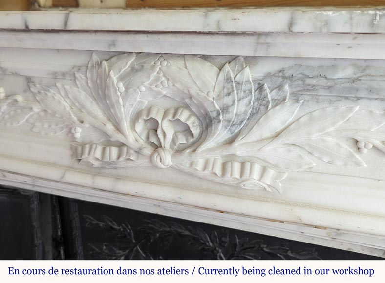 Louis XVI style Arabescato marble mantel with curved entablature decorated with a laurel wreath Louis XVI style Arabescato marble mantel with curved entablature decorated with a laurel wreath-2