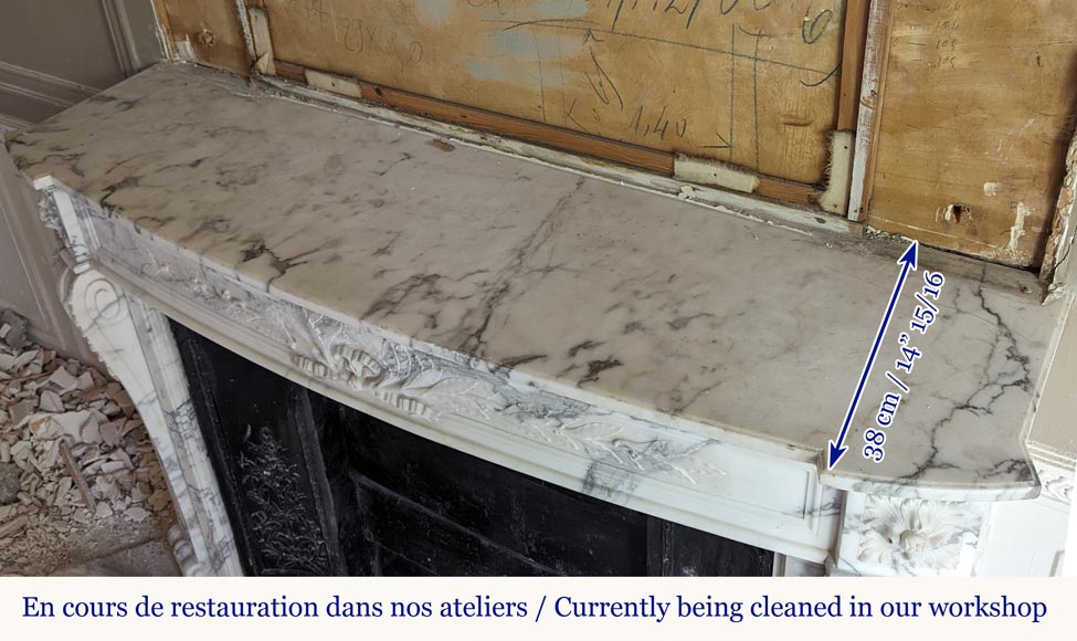 Louis XVI style Arabescato marble mantel with curved entablature decorated with a laurel wreath Louis XVI style Arabescato marble mantel with curved entablature decorated with a laurel wreath-12