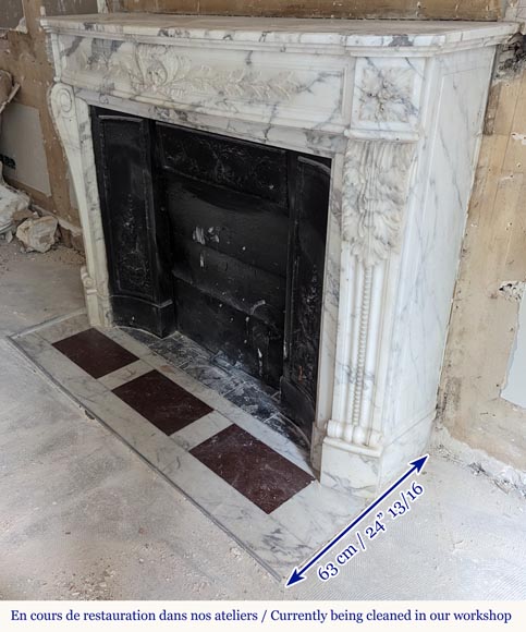 Curved Louis XVI style mantel in Arabescato marble decorated with a laurel wreath Curved Louis XVI style mantel in Arabescato marble decorated with a laurel wreath-7
