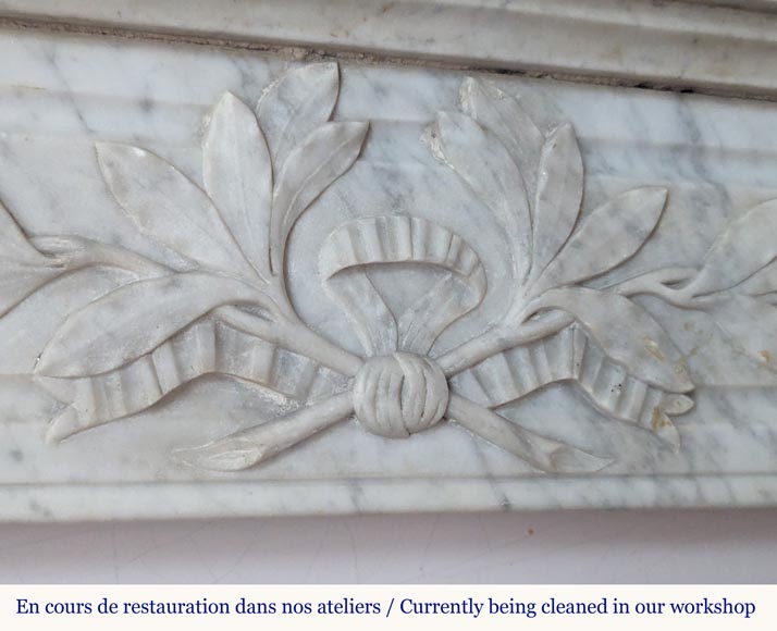 Louis XVI style mantel in Carrara marble adorned with a laurel wreath Louis XVI style mantel in Carrara marble adorned with a laurel wreath-2