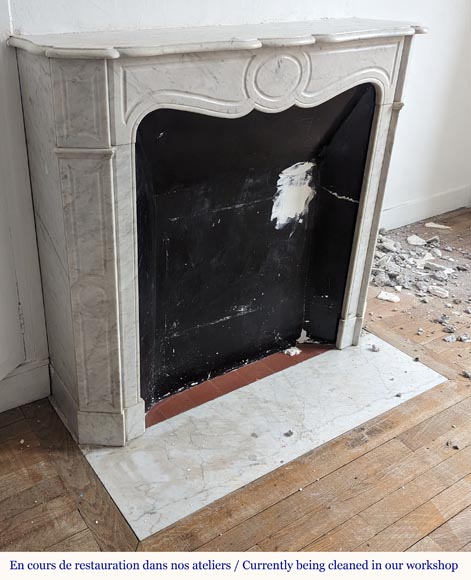 Louis XV style Pompadour flat mantel in Carrara marble Louis XV style Pompadour flat mantel in Carrara marble-2