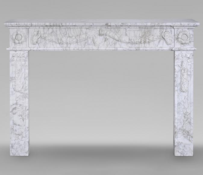 Louis XVI period mantel adorned with a garland carved in antique veined Carrara marble Louis XVI period mantel adorned with a garland carved in antique veined Carrara marble-0