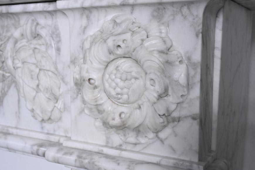 Louis XVI period mantel adorned with a garland carved in antique veined Carrara marble Louis XVI period mantel adorned with a garland carved in antique veined Carrara marble-11