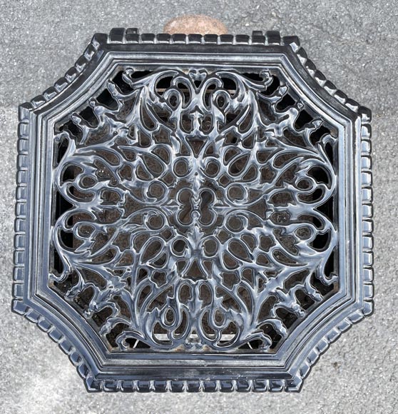 GODIN, Cast Iron Stove with Art Nouveau Floral Decor, 19th-20th Century GODIN, Cast Iron Stove with Art Nouveau Floral Decor, 19th-20th Century-4