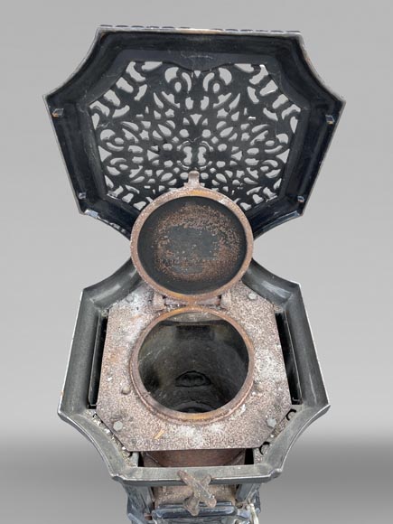 GODIN, Cast Iron Stove with Art Nouveau Floral Decor, 19th-20th Century GODIN, Cast Iron Stove with Art Nouveau Floral Decor, 19th-20th Century-6