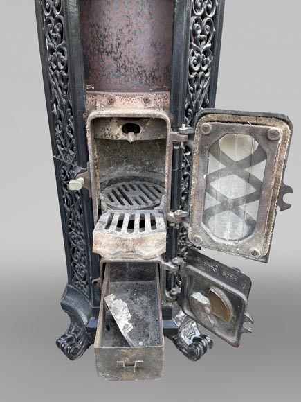 GODIN, Cast Iron Stove with Art Nouveau Floral Decor, 19th-20th Century GODIN, Cast Iron Stove with Art Nouveau Floral Decor, 19th-20th Century-7